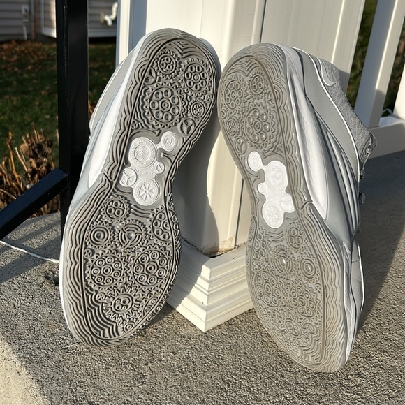 Nike KD 16 Shoes - Picture 5 of 6